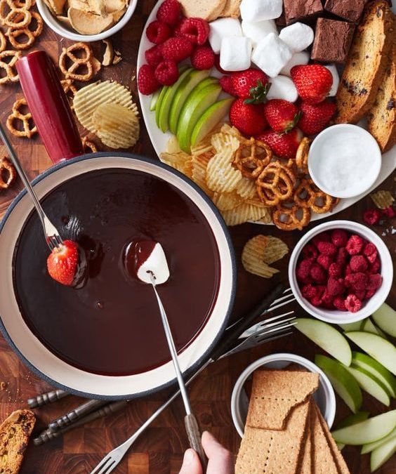 Mastering the Traditional Swiss Chocolate Fondue Recipe